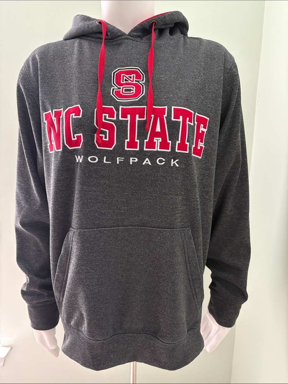 College Corner North Carolina State NCSU Wolfpack pullover hoodie medium